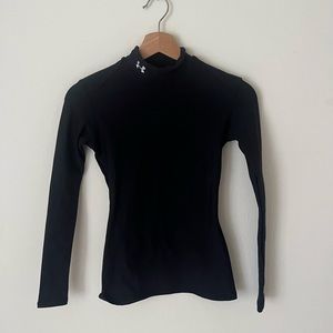 2 black under amour tops